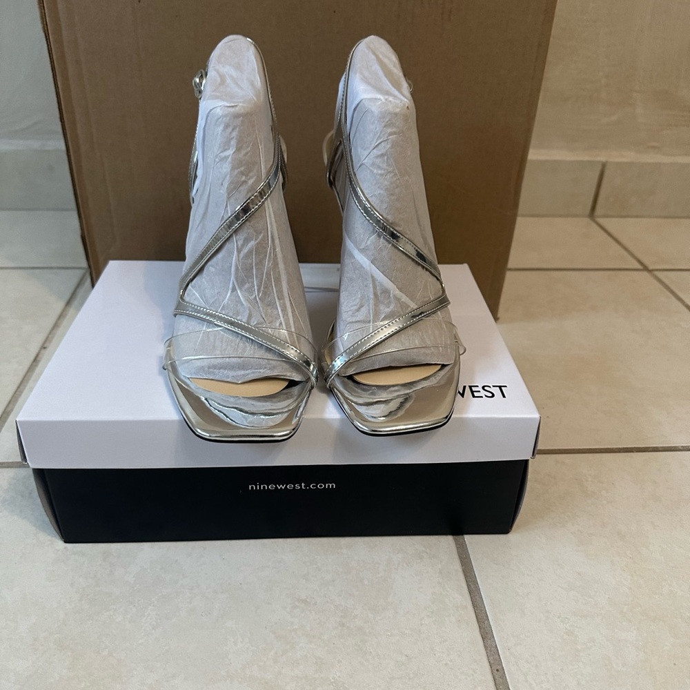 Silver Heels - image 5